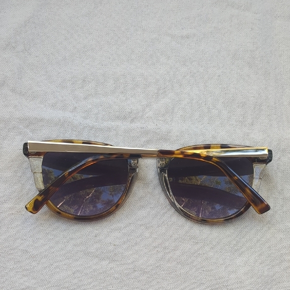 Tortoise Shell Sunglasses - Picture 2 of 4